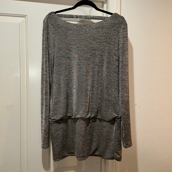WHITE HOUSE BLACK MARKET gorgeous top! Never worn - Picture 1 of 4